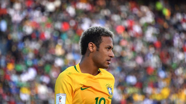 Brazil's Neymar gestures during their 2018 World Cup qualifier football match in La Paz on October 5, 2017. / AFP PHOTO / NELSON ALMEIDA    